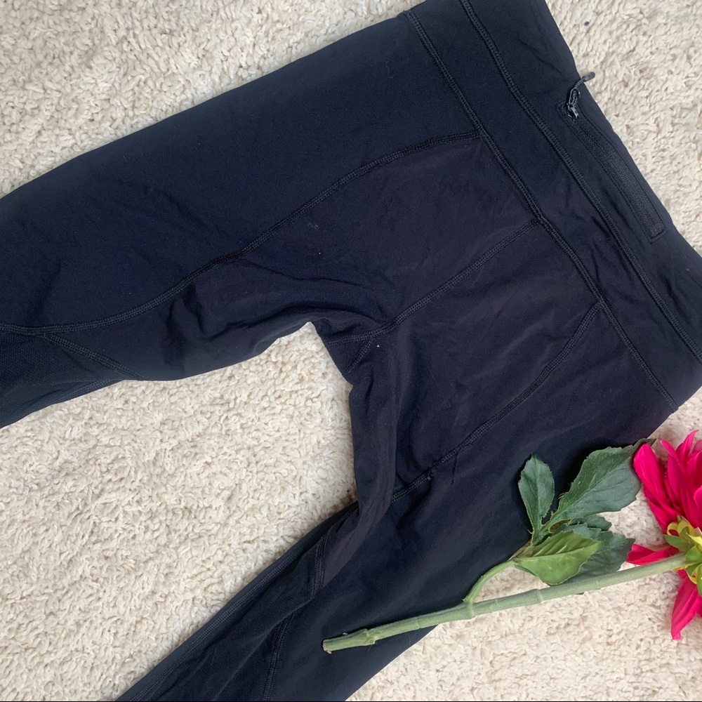 Lululemon Inspire Crop II *Luxtreme 4 - Picture 7 of 16